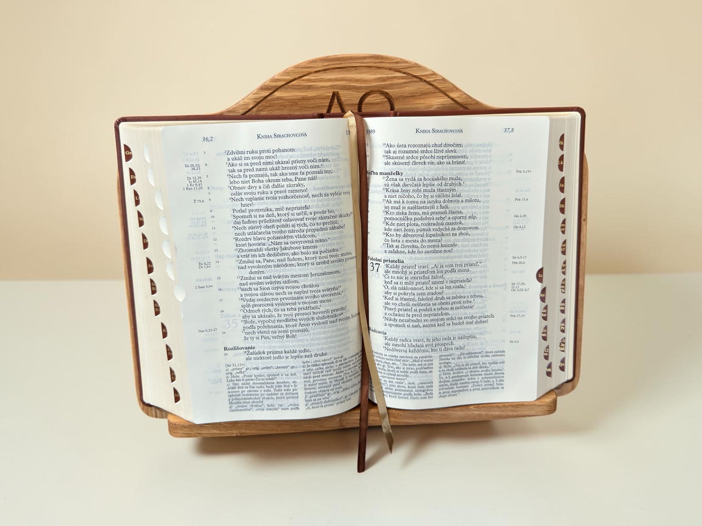 Stojan na Bibliu Stojan na Bibliu